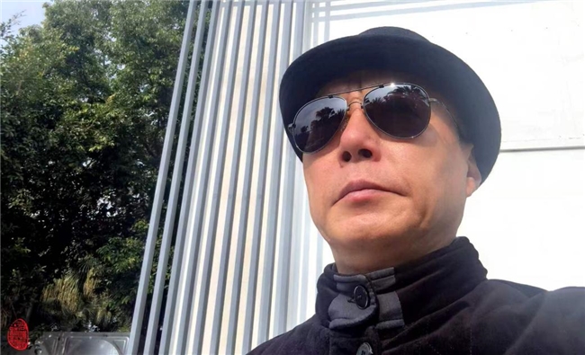 著名诗人杨福平先生风采